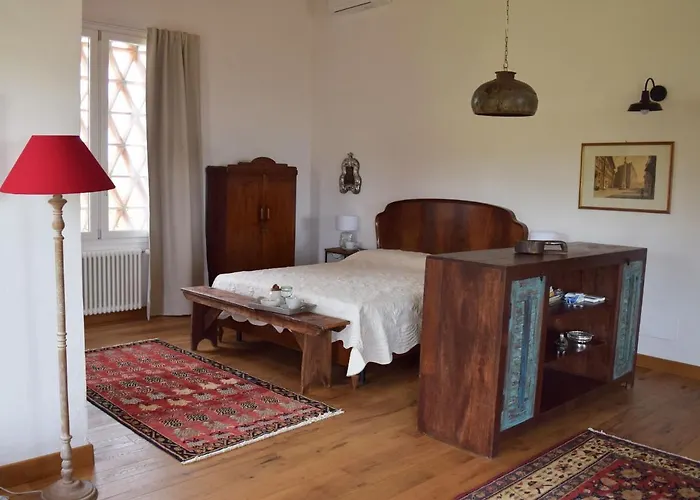 Casal Bengodi Bed & Breakfast 3*